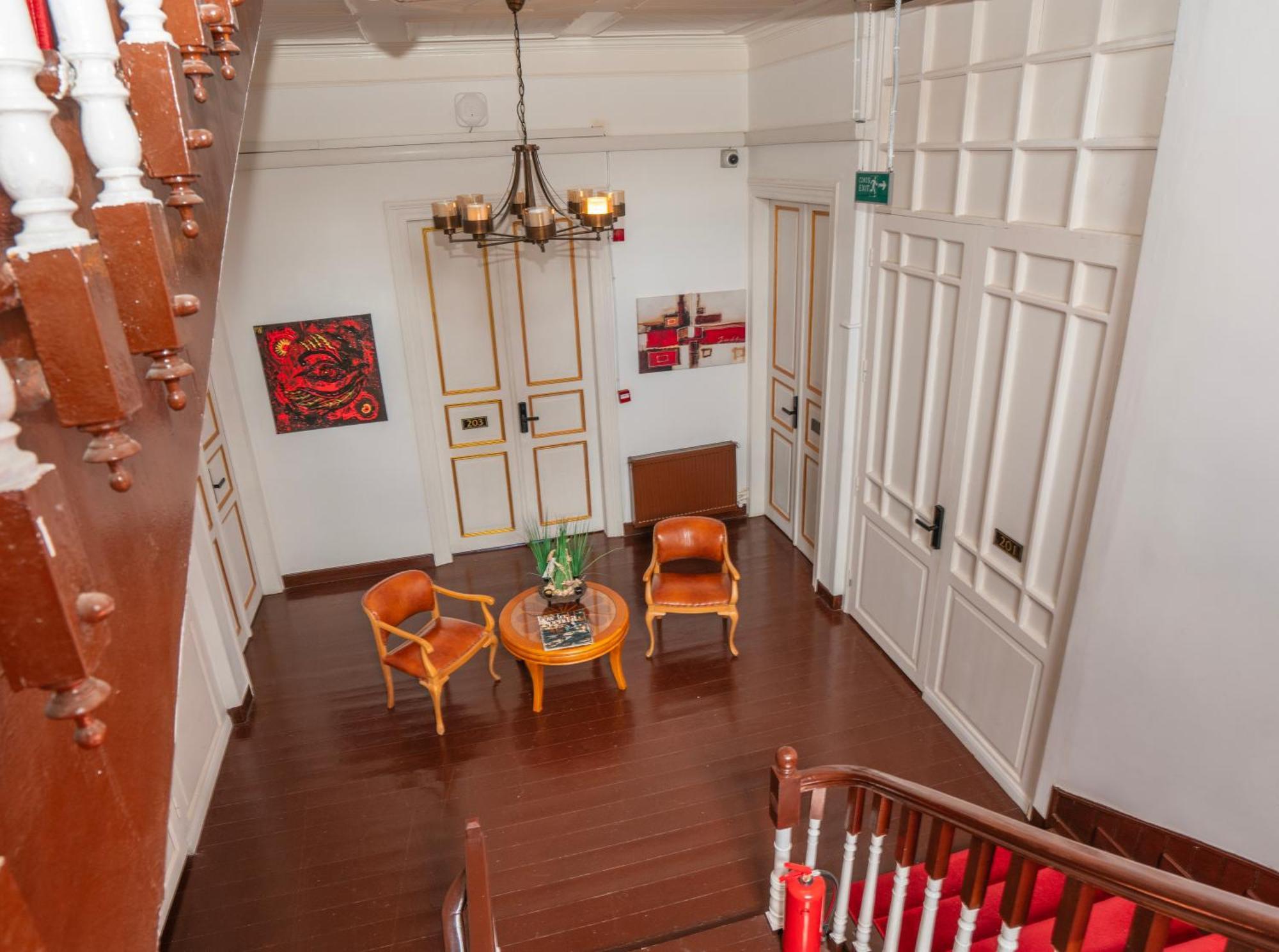 Отель Kensington Prince's Island Historical Mansion