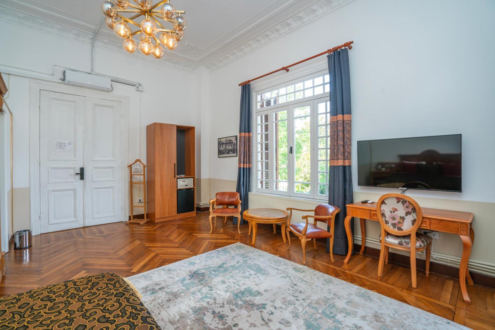 Отель Kensington Prince's Island Historical Mansion